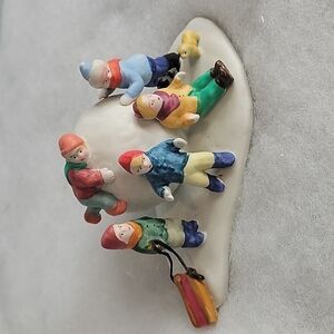 Vintage 1993 Christmas Village Lemax Dickensvale Porcelain figure BIG SNOWBALL
